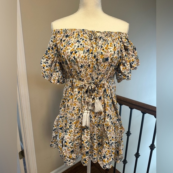Cynthia Rowley Floral Off Shoulder Puff Sleeve Tiered Mini Dress Size Small - Picture 2 of 6